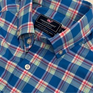 NWOT Vineyard Vines Classic Fit Tucker Shirt
Size S Blue, Pink, and Yellow check